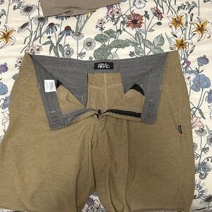 O'Neill Men's Hybrid Shorts in Tan
